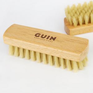 Щетка для обуви 140х40х16 мм. Guin (натуральная щетина белая, бук, воск)  Щетка для обуви 140х40х16 мм. Guin (натуральная щетина белая, бук, воск)