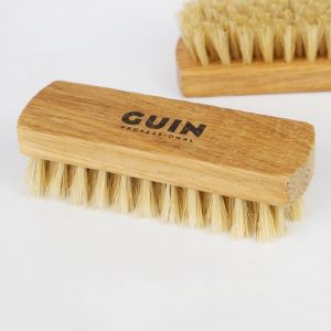 Щетка для обуви 125х40х16 мм. Guin (натуральная щетина белая, бук, воск)  Щетка для обуви 125х40х16 мм. Guin (натуральная щетина белая, бук, воск)